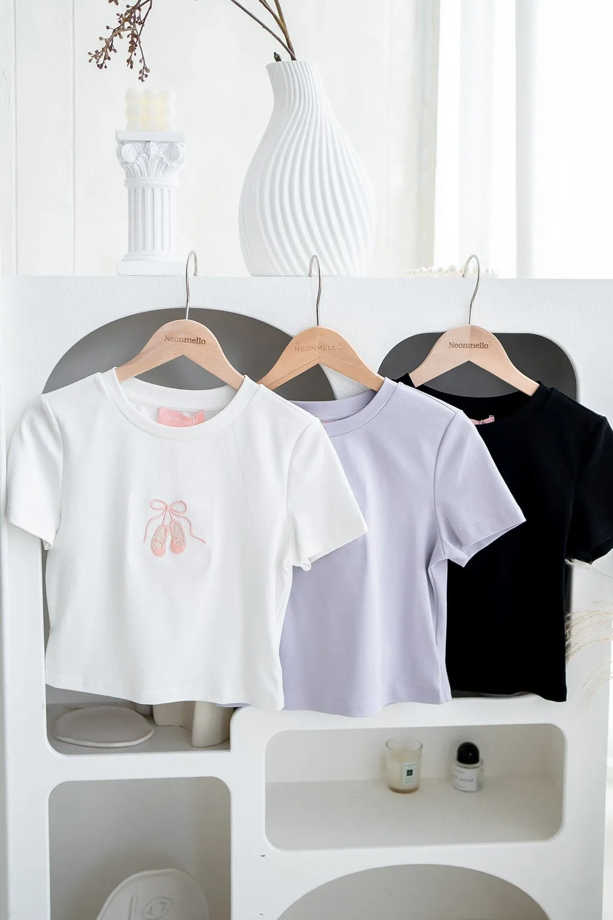 BALLERINA BOW TEE IN LILAC