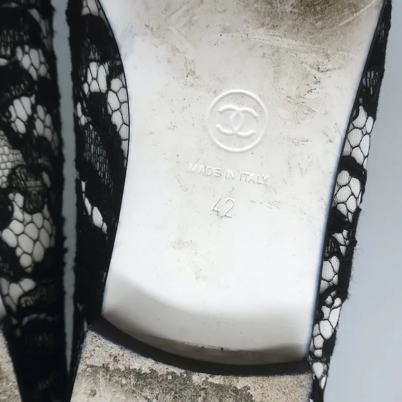 Chanel CC Cap Toe Bow Ballet Flats Black/White Lace & Grosgrain Size 42