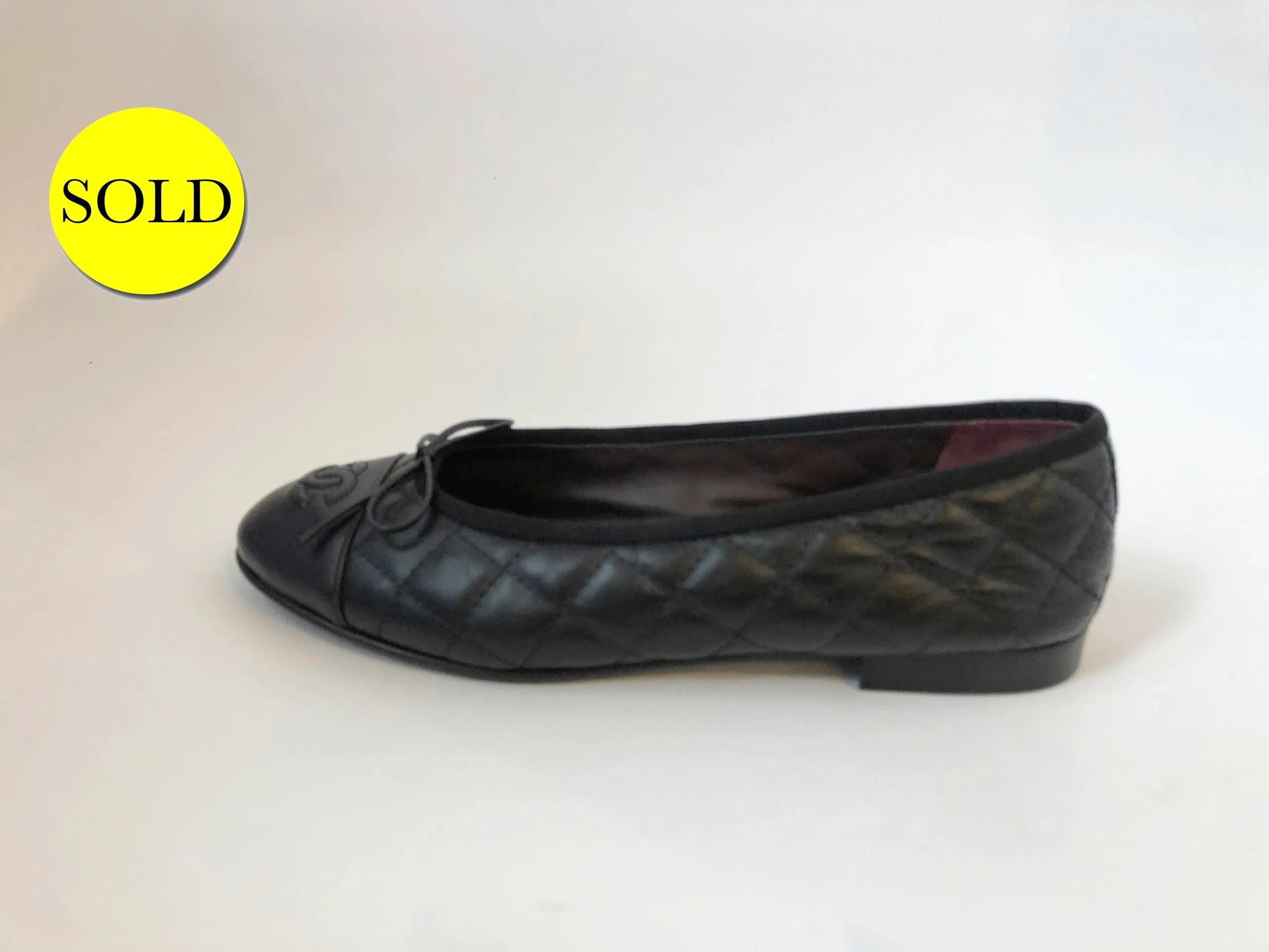 Chanel Quilted Ballet Flats Size 37.5 It (7.5 Us)