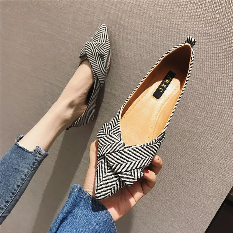 Checkered Pointed Shallow Mouth Flat Shoes for Women