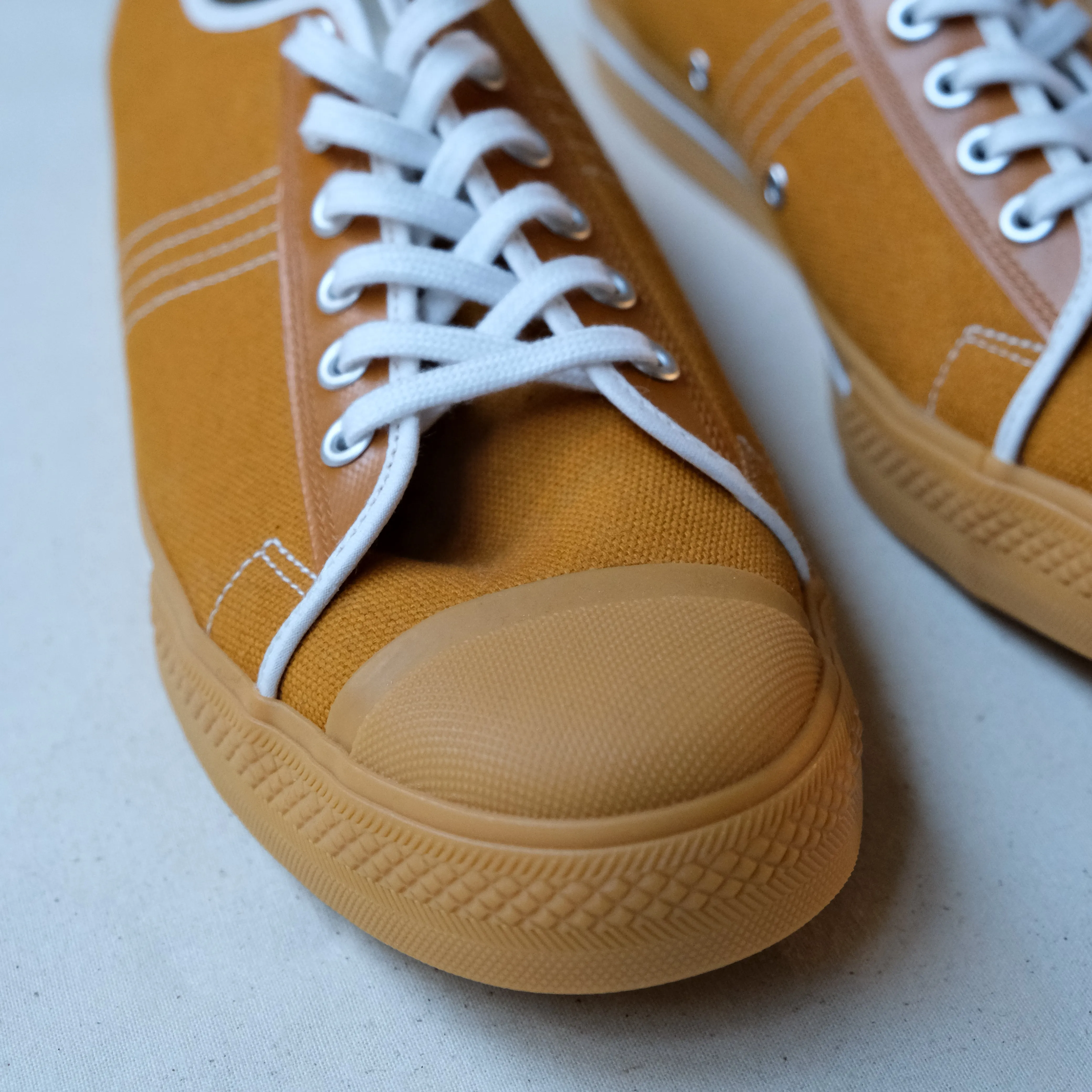 Dapper's Canvas Sneakers