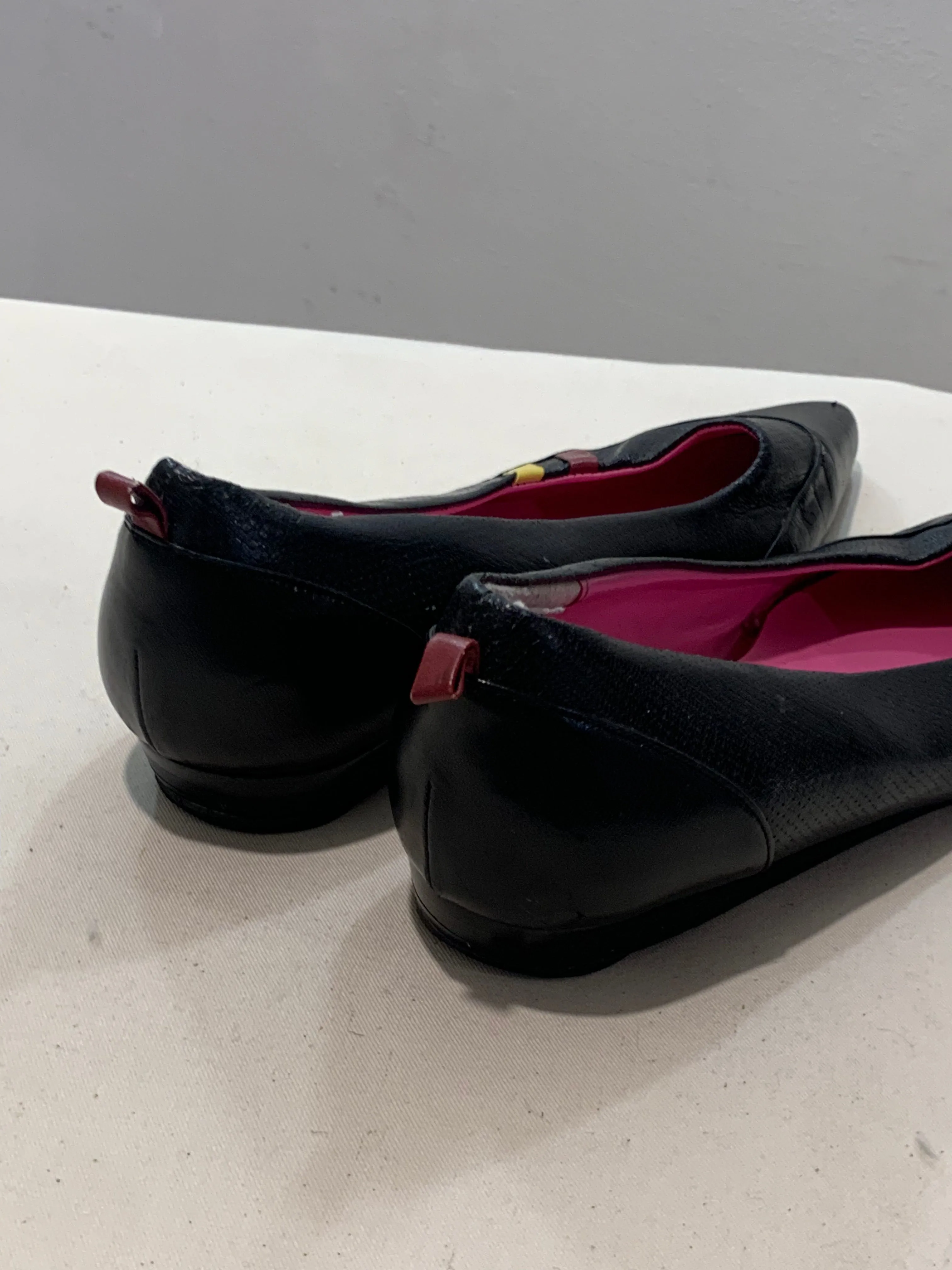 Leather flats with sporty stripes, 40