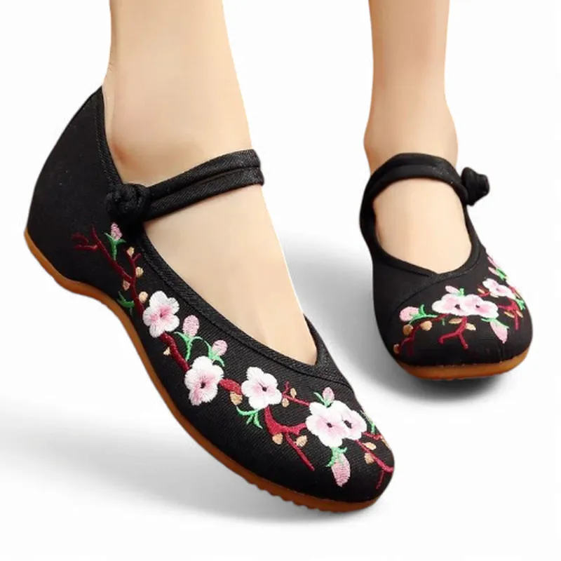 Merendy Arrosa Handmade Embroidered Canvas Mary Jane Ballet Flats