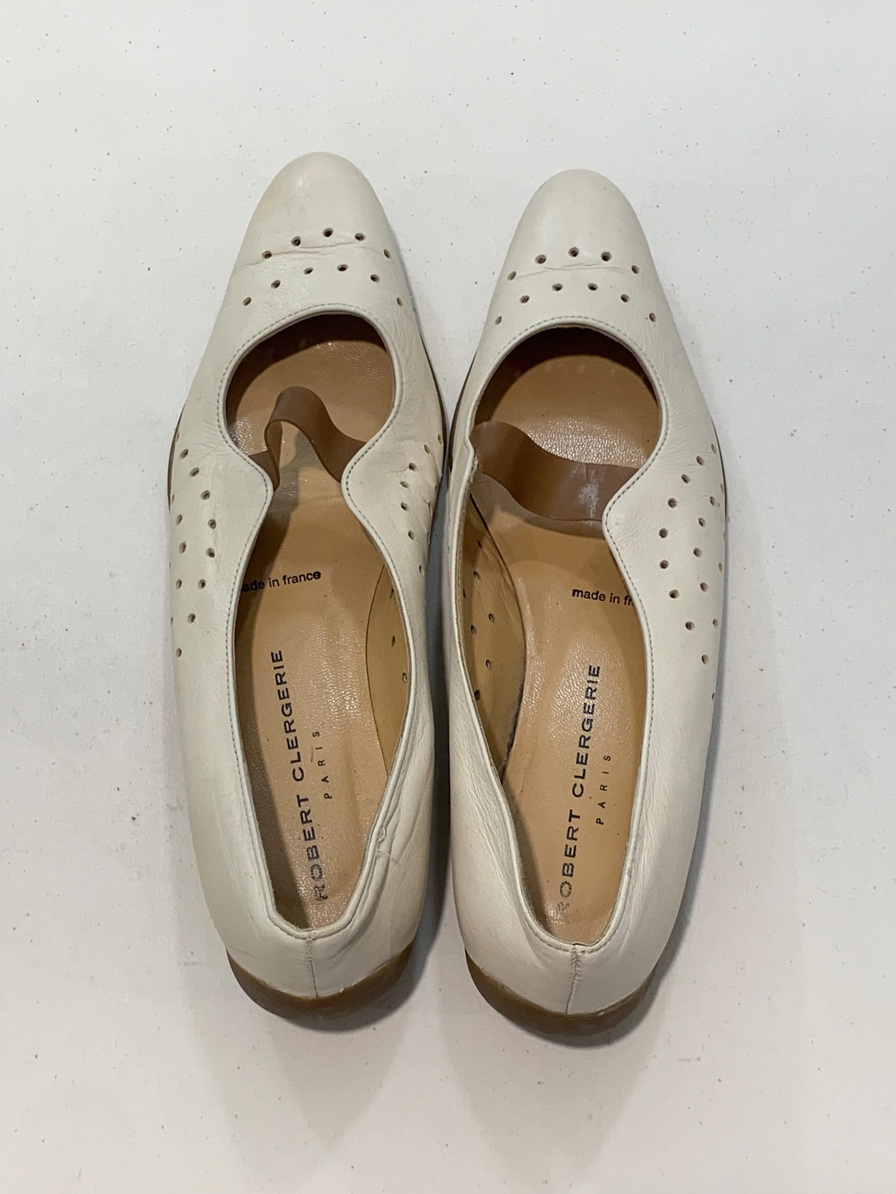 Perforated leather flats, 37.5