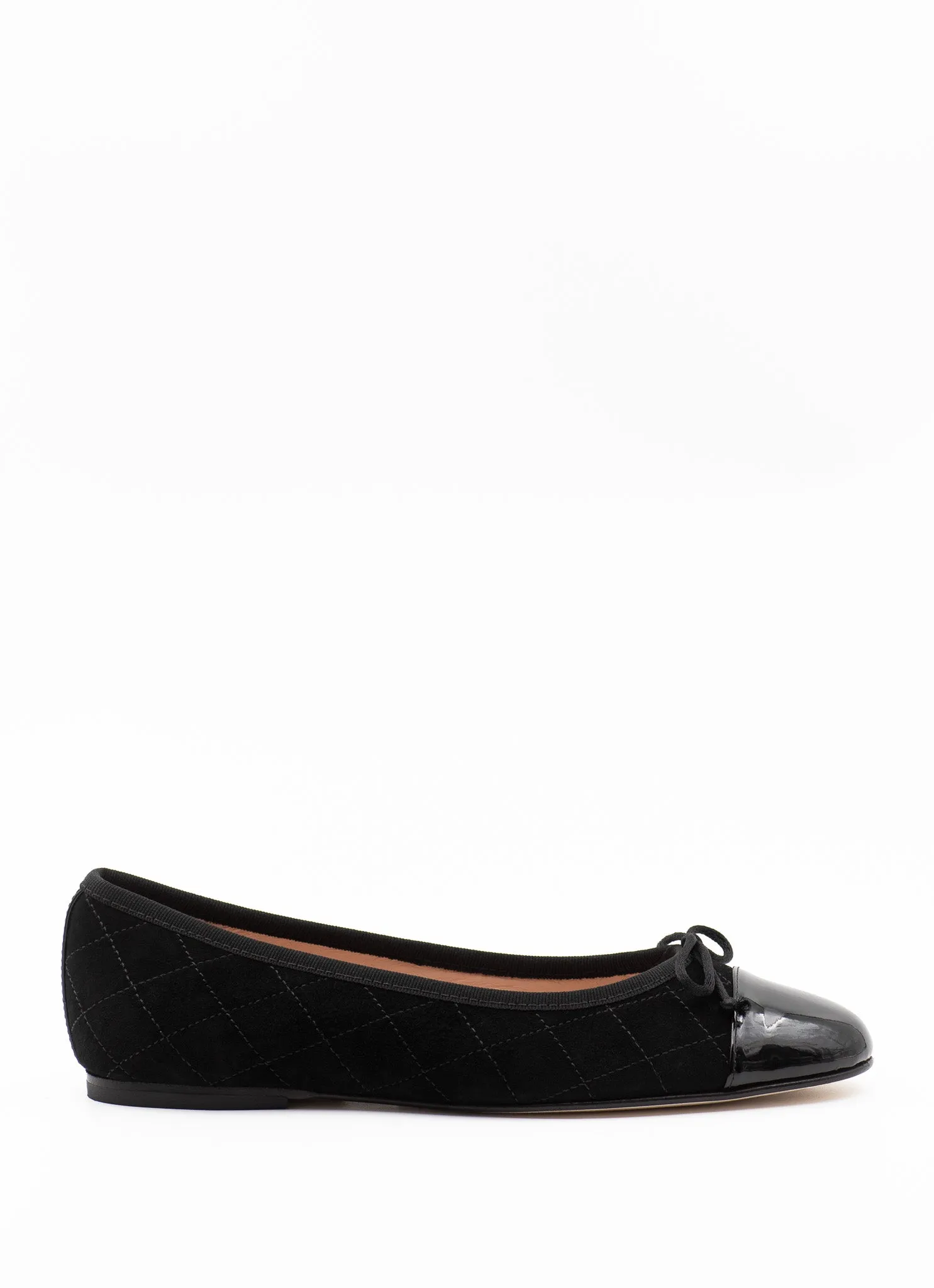 Quilted ballet blats in black suede