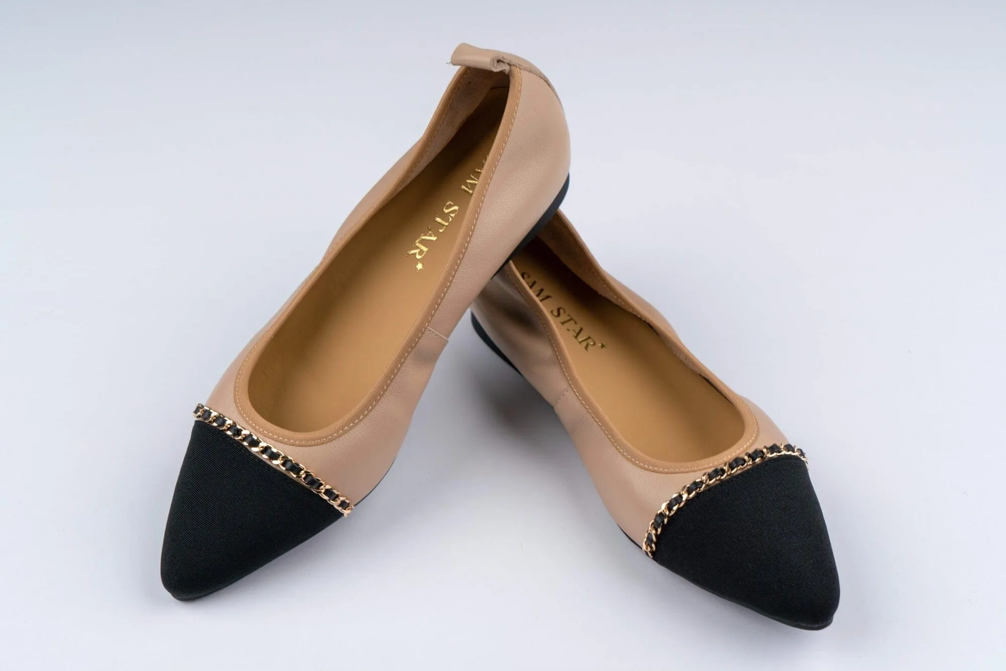 SS23001  Pointy Leather pumps with chain detail and extra cushion( new arrival )